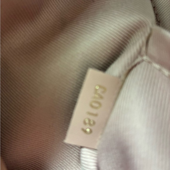 Louis Vuitton Saintonge in Rose Poudre - Picture 13 of 15